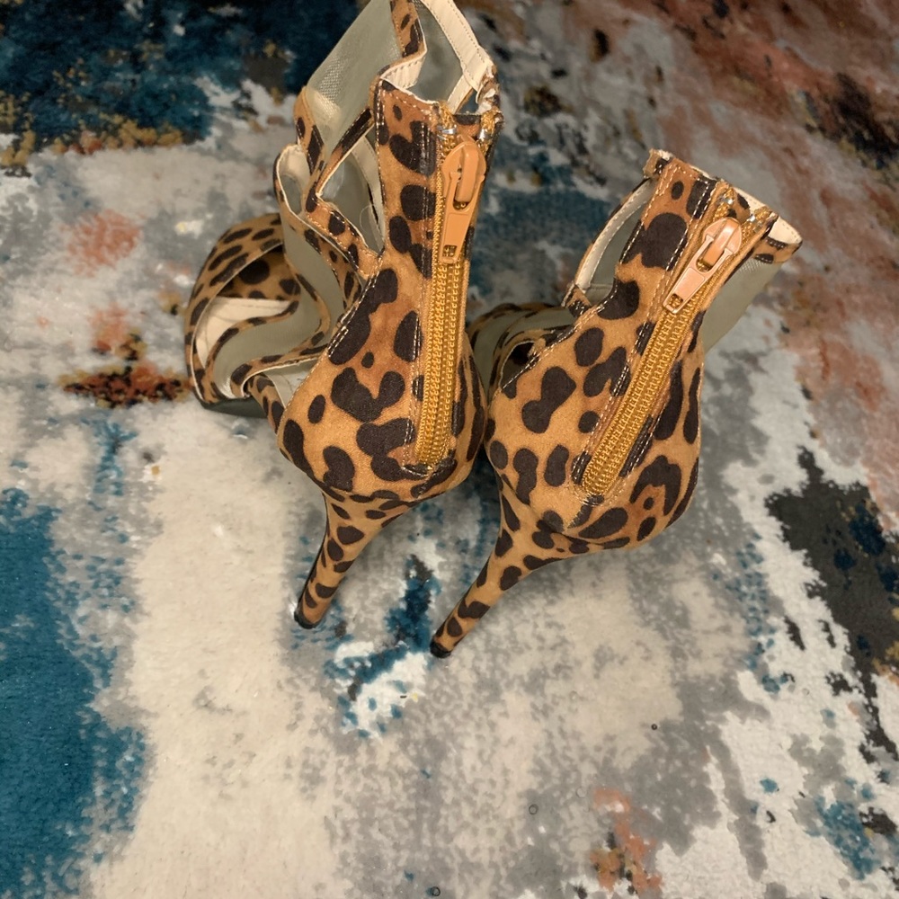 Heels - Picture 2 of 2